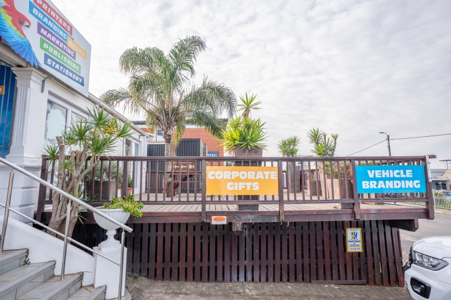 Commercial Property for Sale in Vincent Eastern Cape